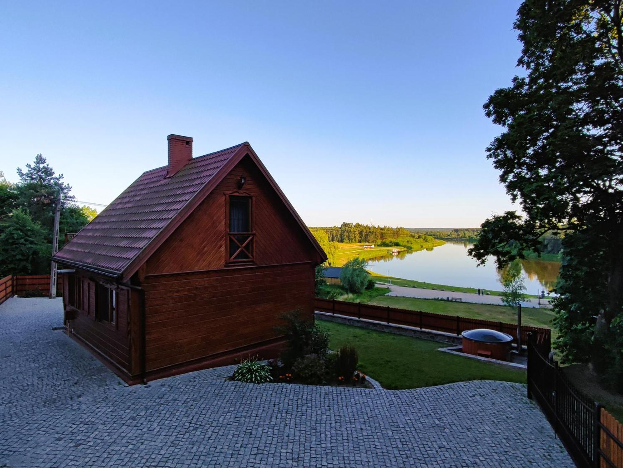 Bug Na Skarpie - Domek Wypoczynkowy Z Jacuzzi I Kominkiem Drohiczyn Exterior foto